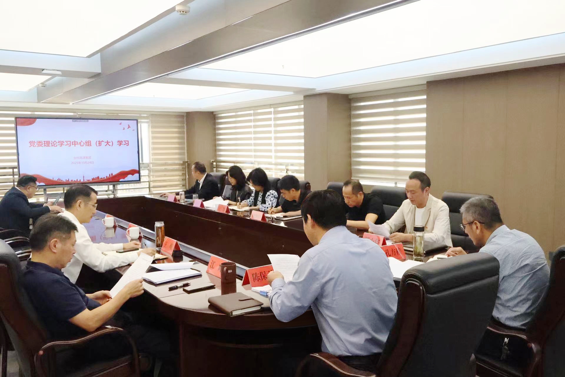 1761554675795927.jpg 6ce3fd7b9c0b77349e546a17ba07e20.jpg